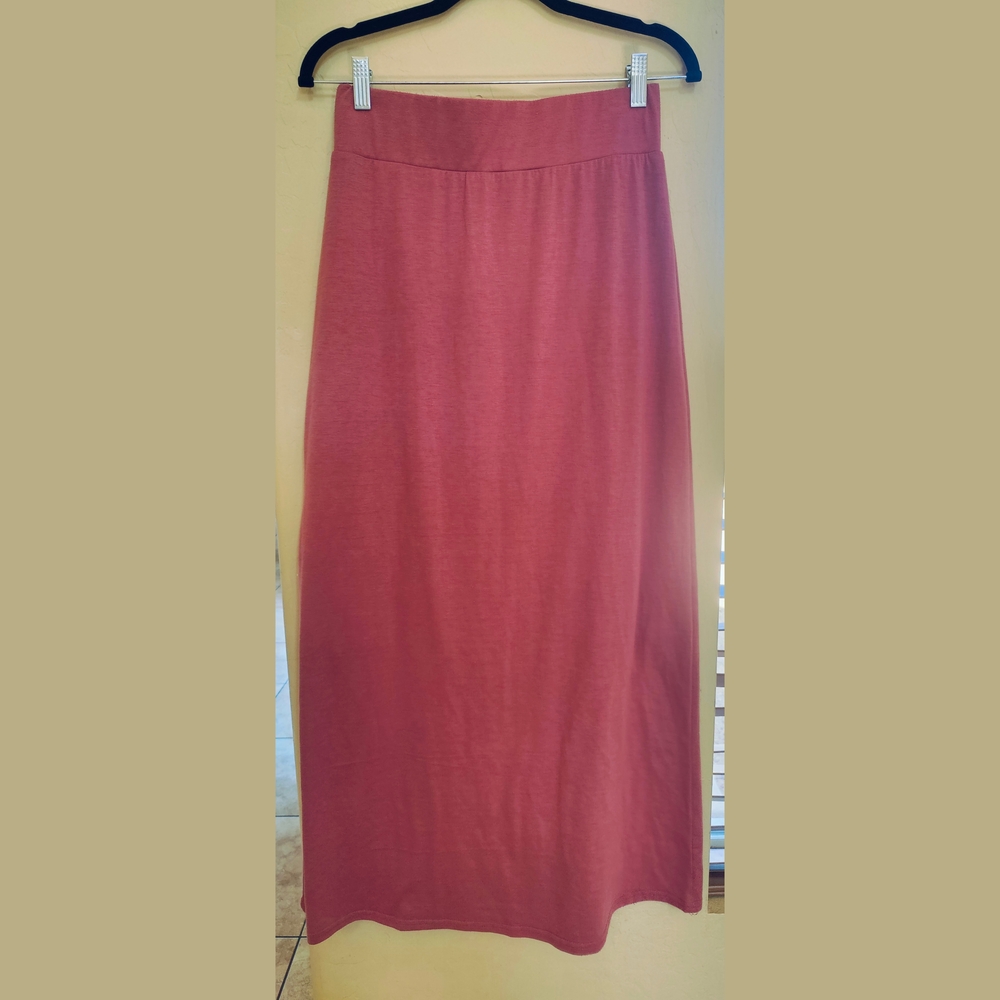 Elegant Pink Maxi Skirt